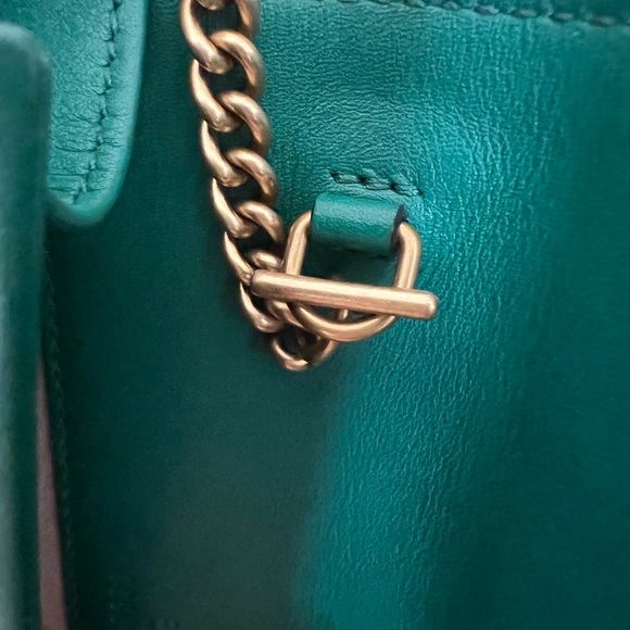 Gucci GG Marmont Matelasse Super Mini Bag in Emerald Green. *EUC - Picture 15 of 16